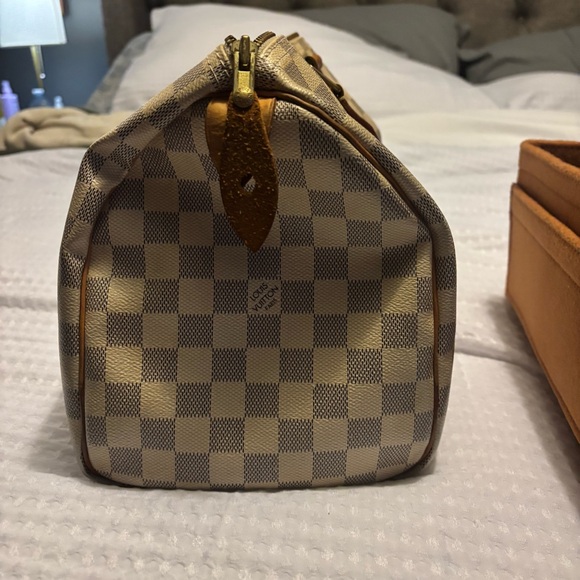 Louis Vuitton Speedy25, Authentic - Picture 3 of 7